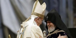(Español) La hidalguía del Papa Francisco en el centenario del Genocidio Armenio da muestra de su grandeza