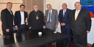 (Español) El Secretario de Culto de la Nación, Santiago de Estrada, recibió al arzobispo Kissag Mouradian y dirigentes del Centro Armenio